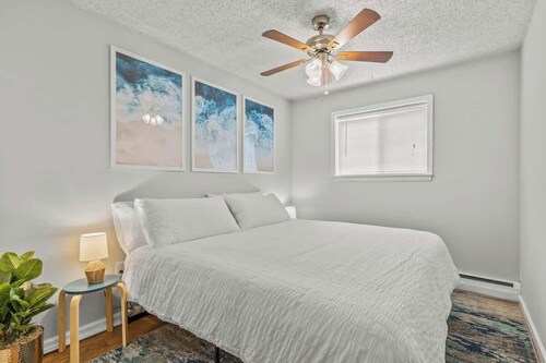 2 King Bedroom | Bar Kitchen | Free Parking | Desk