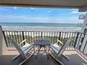 Property grounds - 3 bedroom oceanfront condo. Ocean Drive. Pool. (North Myrtle Beach)