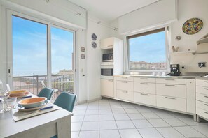 Dining - SottoVento - Two Bedroom Apartment, Sleeps 4 (Imperia)