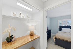 3 Schlafzimmer, Schreibtisch, Bügeleisen/Bügelbrett, WLAN