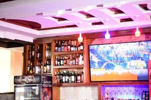 Bar (on property) - Hotel Sisters and Spa (Mombasa)