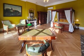 Interior - Chateau Charles-Henri (Soreze)