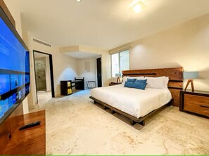 1 bedroom, iron/ironing board, WiFi, bed sheets - Luxury Poolfront 2BR Ocean View Beach Club (Playa del Carmen)
