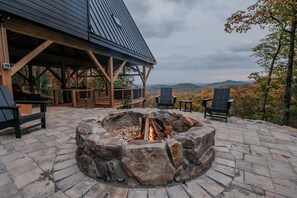 Terrace/patio - Come Enjoy Weswood - The A-frame at the top of the mountain. (Fannin County)