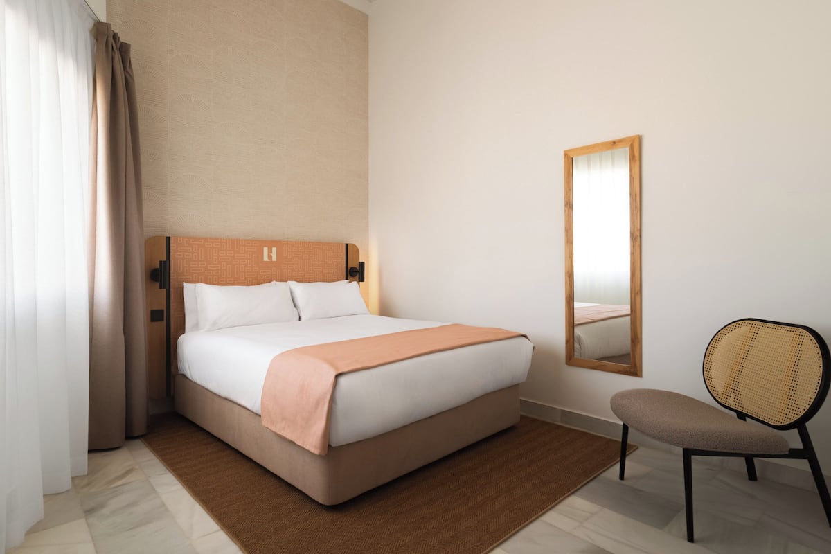 Penthouse Apartment | 筆電工作空間、遮光布/窗簾、熨斗/熨衣板、免費無線上網