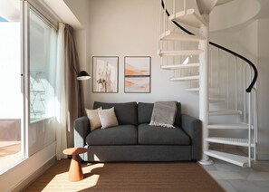 Two Bedroom Apt with rooftop terrace | Khu phòng khách