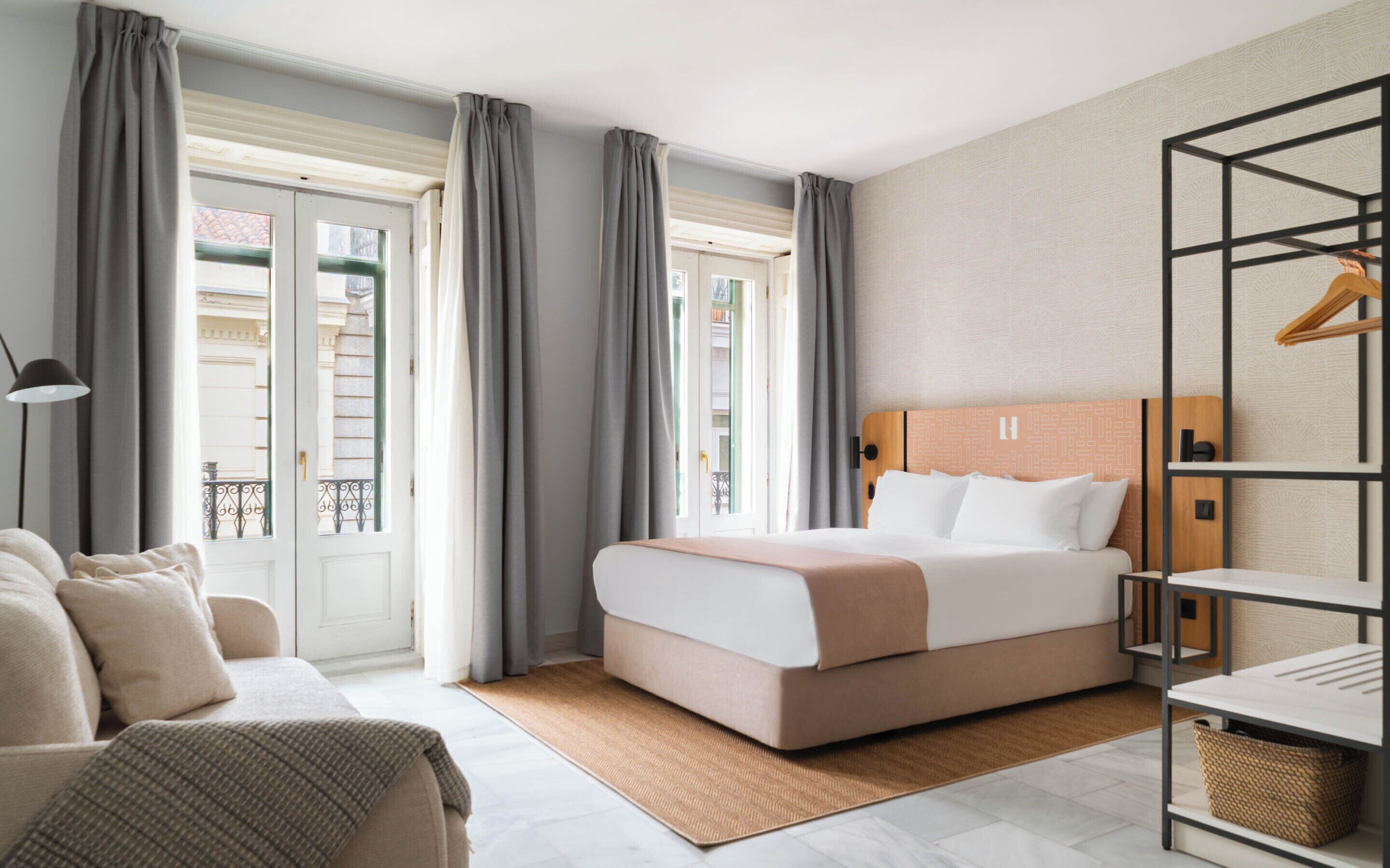 Studio, 1 queensize bed met slaapbank