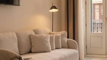 Studio with Sofa Bed | Individualmente decorados, individualmente mobiliados