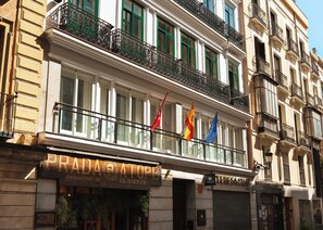 Front of property - Limehome Madrid Sol (Madrid)