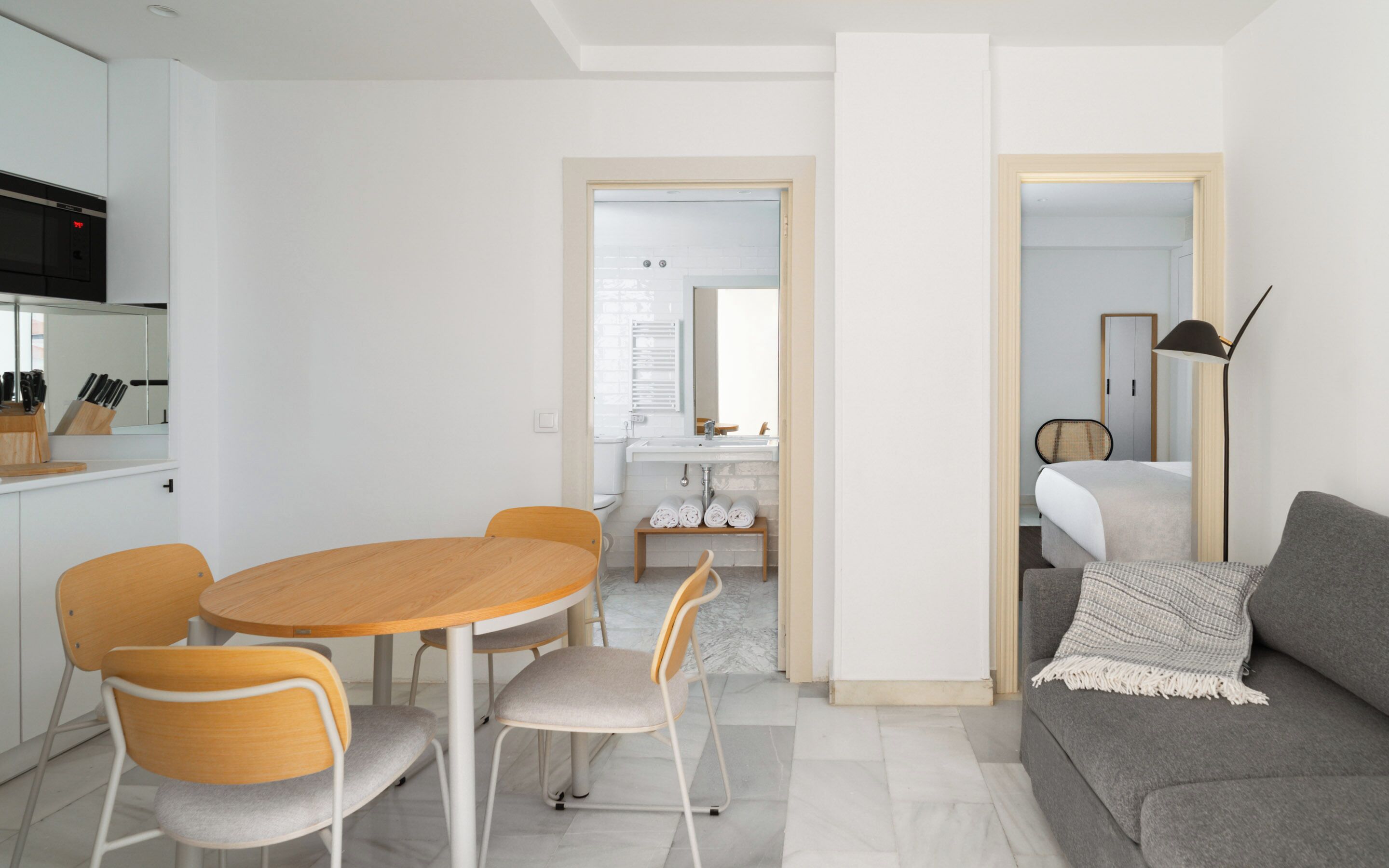 Two Bedroom Apt Wheelchair accessible | Woonruimte