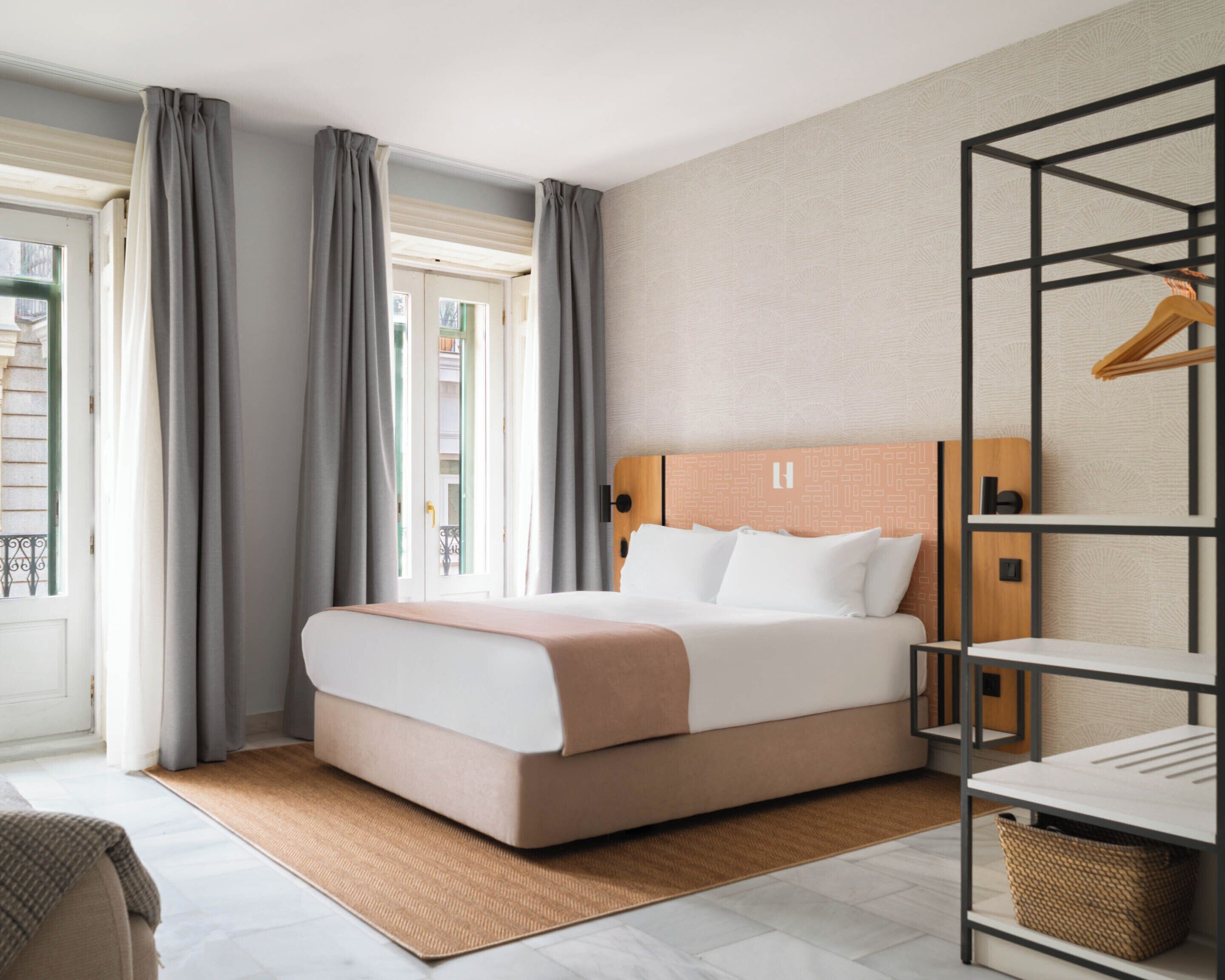 Studio, 1 queensize bed met slaapbank