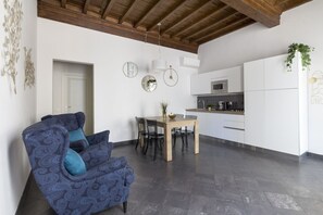 Interior - Red Door Dream App. 3 (Firenze)