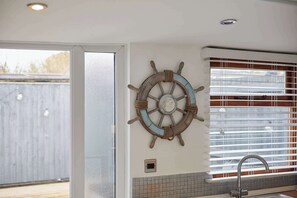 Interior - Host & Stay | Aurora Shore (Humberston Fitties)