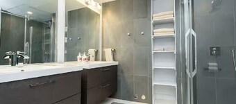 Top-Floor Suite in Exchange District | 2 Bed | 2 Bath |