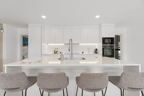 Fridge, microwave, oven, stovetop - Evergreen 26, 4 bedroom apartment, families only. (Las Lagunas de Mijas)
