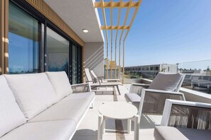 Terrace/patio - Evergreen 26, 4 bedroom apartment, families only. (Las Lagunas de Mijas)