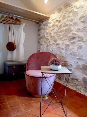 Classic Double Room | Interior - La Maison de Vaison (Vaison-la-Romaine)