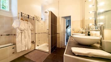 Shower, towels