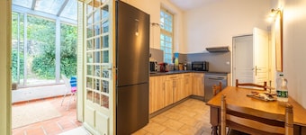 Casa de vacaciones “Villa Aimée” con vistas a la montaña, balcón y Wi-Fi