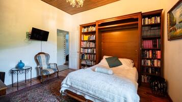 9 Schlafzimmer, Bügeleisen/Bügelbrett, WLAN, Bettwäsche