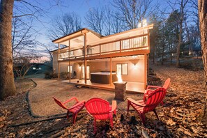 Terrace/patio - Asheville's Ultimate Retreat | Hot Tub & Gas Grill (Arden)