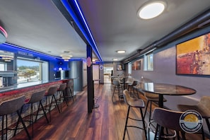 酒吧（店内）
