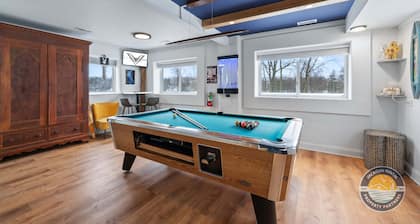 Event Lounge with Pool Table and Arcade