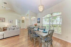 Dining - Marvelous Venice Tranquility Retreat - 3-bedroom house with private pool (Venice)