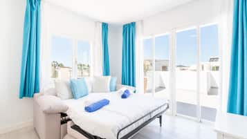 2 dormitorios, tabla de planchar con plancha, wifi y ropa de cama