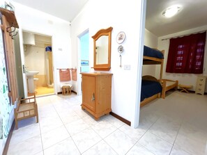 Apartment, 2 Bedrooms, Terrace, City View - Charming Family Flat Near the Beach (San Michele al Tagliamento)