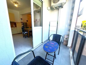 อพาร์ทเมนท์, 2 ห้องนอน, ระเบียง, วิวเมือง | ระเบียง