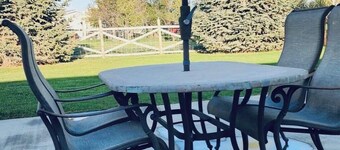-41 Homestead far enough to get away close enough to go play! Pet friendly too!