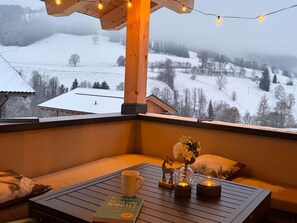 Outdoor dining - Luxury chalet Alpenglück with sauna at ski slopes (Sankt Lambrecht)