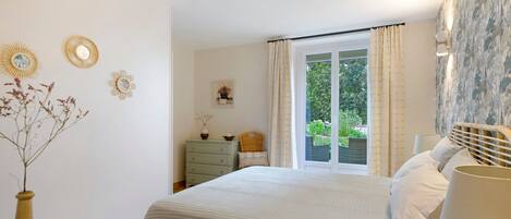 1 bedroom, WiFi, bed sheets, wheelchair access