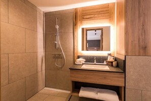 Appartement, balkon, uitzicht op bergen | Badkamer