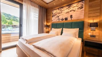 Familie appartement, balkon, uitzicht op bergen