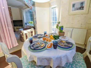 Dining - Hira's Cottage (Bradford)