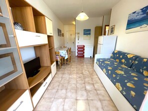 Apartment, 1 Schlafzimmer, Terrasse, Stadtblick | Esszimmer