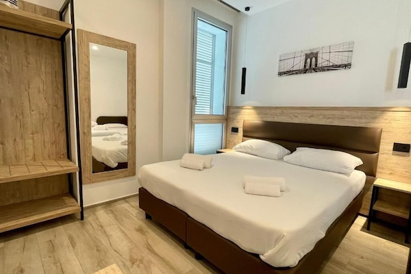 Deluxe Double Room | Desk, free WiFi