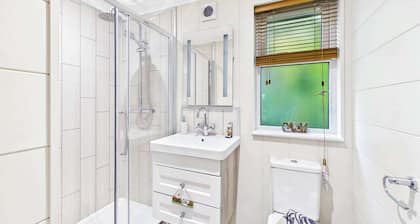 Host & Stay | Highland Cottage