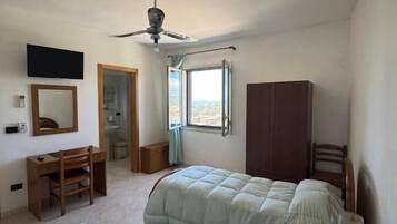 Kolmen hengen standard-huone, merinäköala