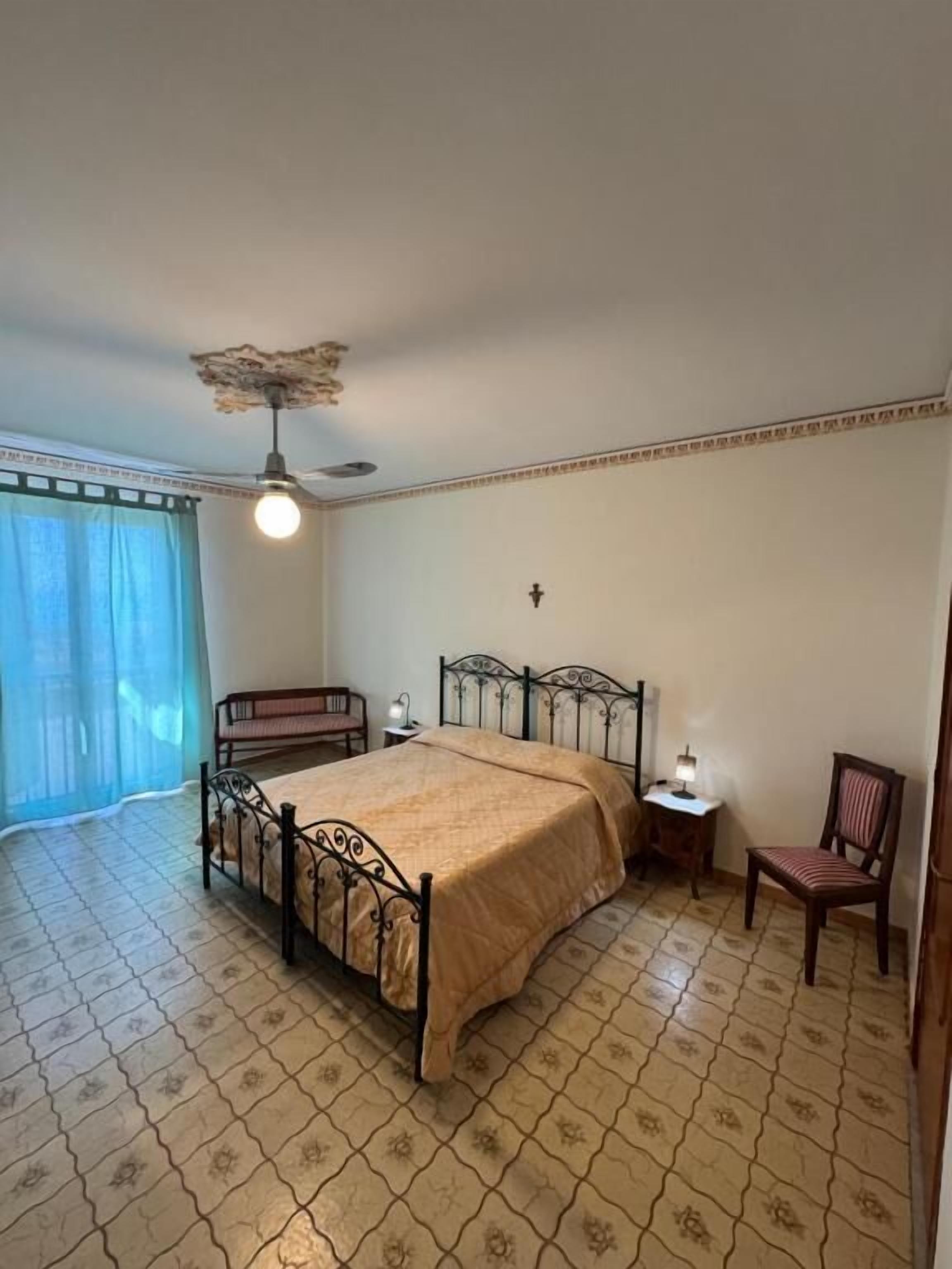 Camera Classic con letto matrimoniale o 2 letti singoli, balcone, vista mare | Una scrivania, Wi-Fi gratuito