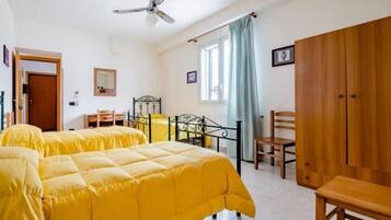 Camera Economy con 2 letti singoli, balcone, vista giardino