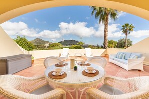 Outdoor dining - La Manga Club Los Olivos Apartment 169 (Atamaría)