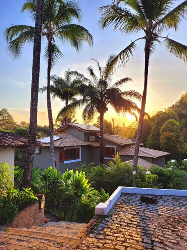 Arraial d'ajuda - house with 4 bedrooms - central area - near Rua Mucugê.