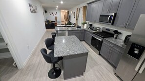 Fridge, microwave, oven, stovetop - 4bed/2bath Entire Home w/ Resort-style amenities in a masterplan community (Conroe)