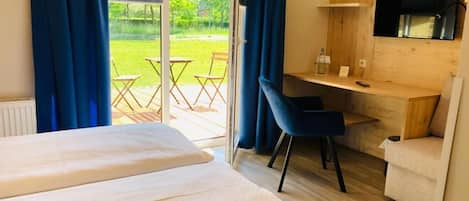 Habitación doble, patio | Caja de seguridad en la habitación y wifi gratis