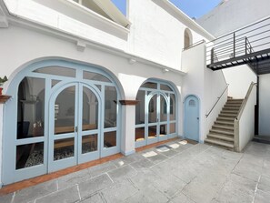Exterior detail - AMPARO · Spacious Home with Double Parking (Oaxaca)