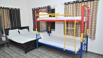 Familierom, fjellutsikt