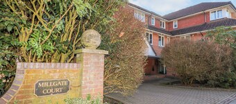 Farnham Park Apartment